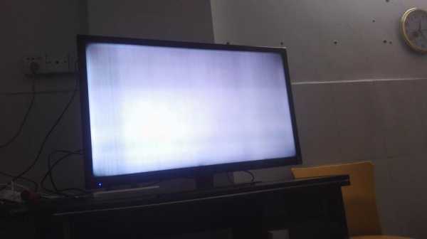 1600x900屏幕变形（r9000k屏幕歪）